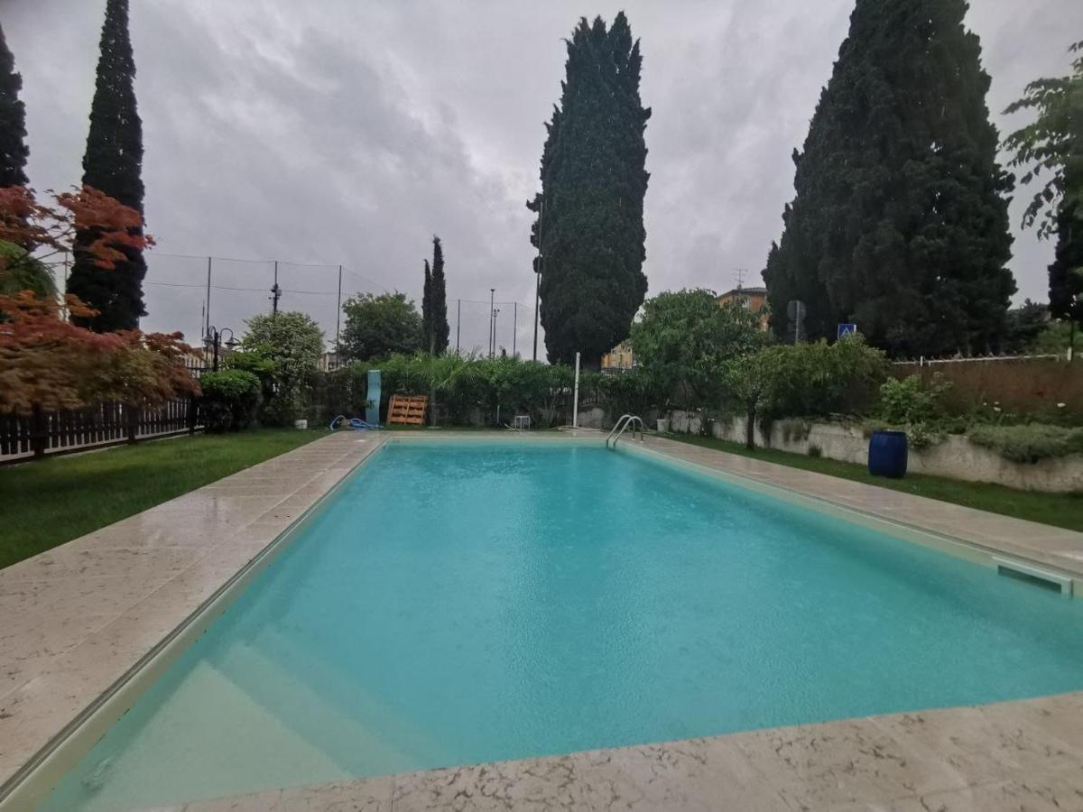 B&B Desenzano Дезенцано-дель-Гарда Екстер'єр фото