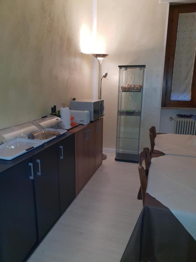 B&B Desenzano Дезенцано-дель-Гарда Екстер'єр фото