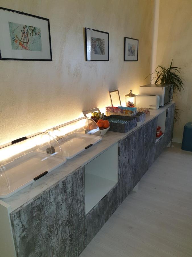 B&B Desenzano Дезенцано-дель-Гарда Екстер'єр фото