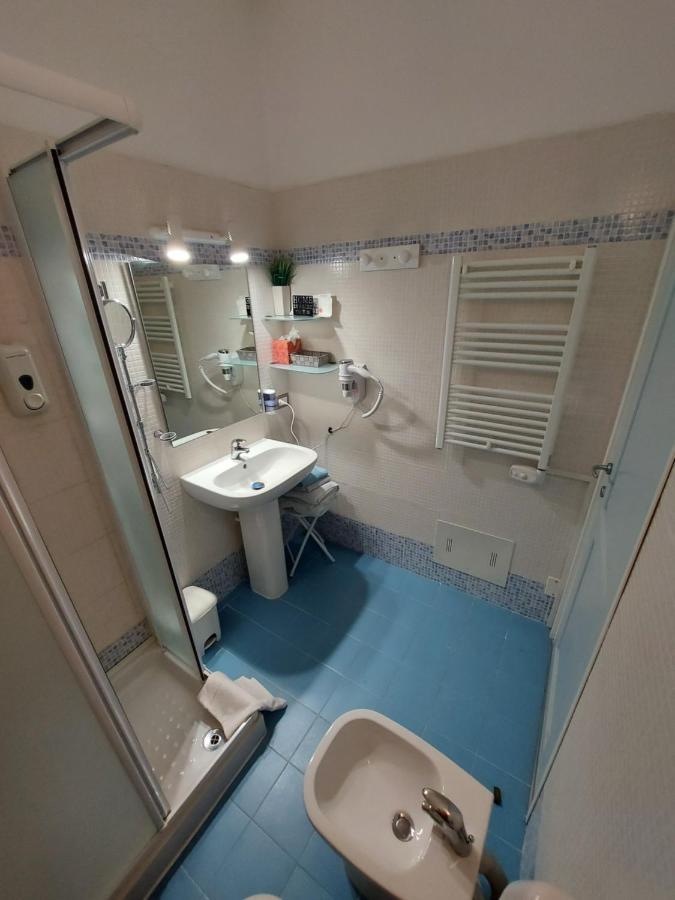 B&B Desenzano Дезенцано-дель-Гарда Екстер'єр фото