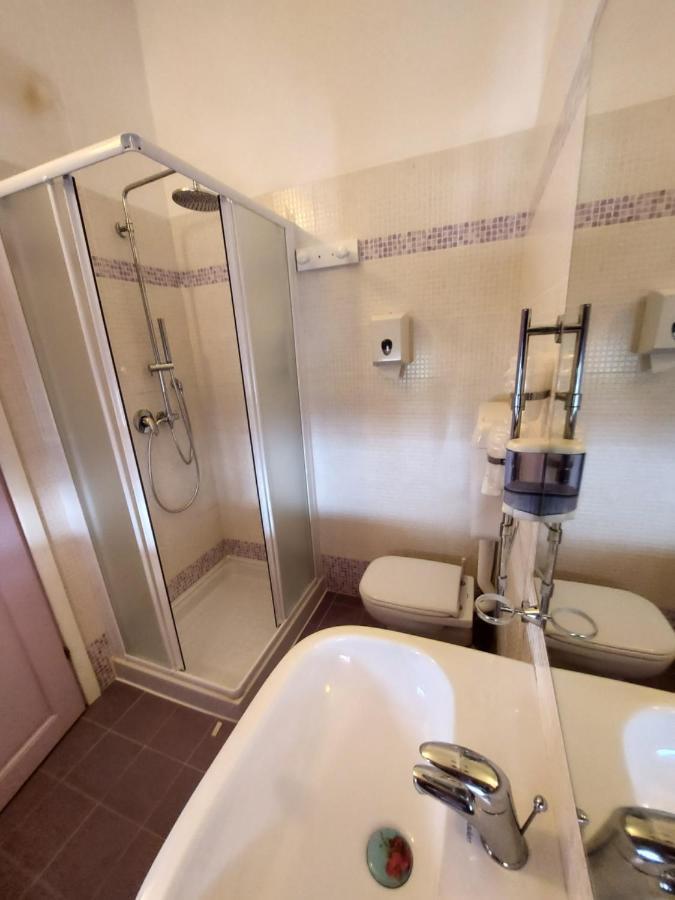 B&B Desenzano Дезенцано-дель-Гарда Екстер'єр фото