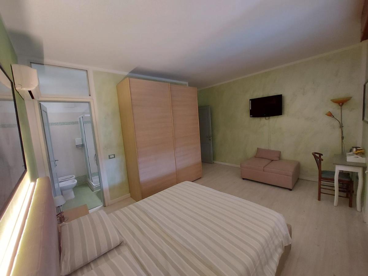 B&B Desenzano Дезенцано-дель-Гарда Екстер'єр фото