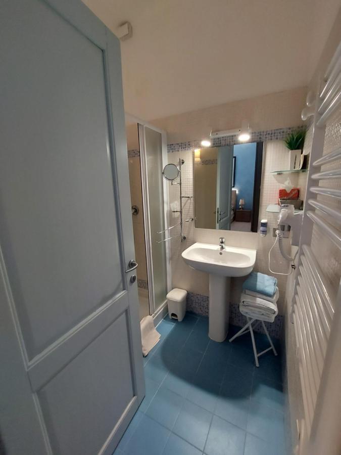 B&B Desenzano Дезенцано-дель-Гарда Екстер'єр фото
