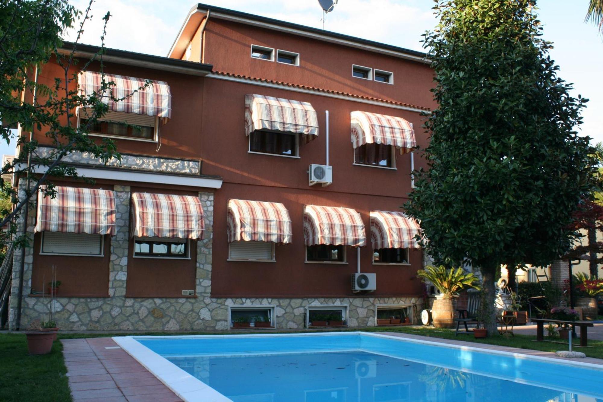 B&B Desenzano Дезенцано-дель-Гарда Екстер'єр фото