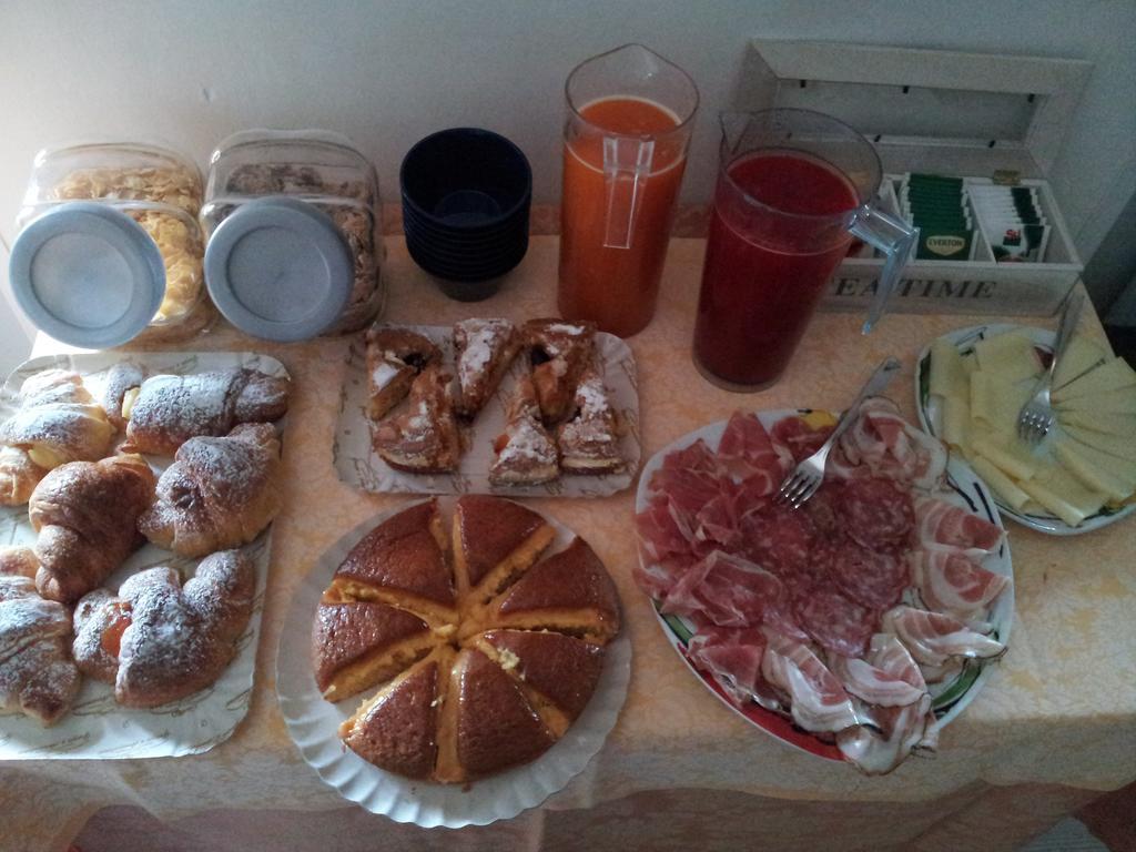 B&B Desenzano Дезенцано-дель-Гарда Екстер'єр фото
