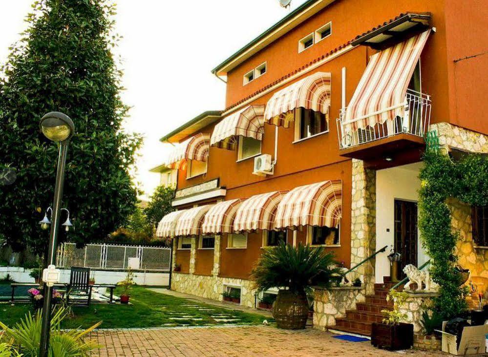 B&B Desenzano Дезенцано-дель-Гарда Екстер'єр фото